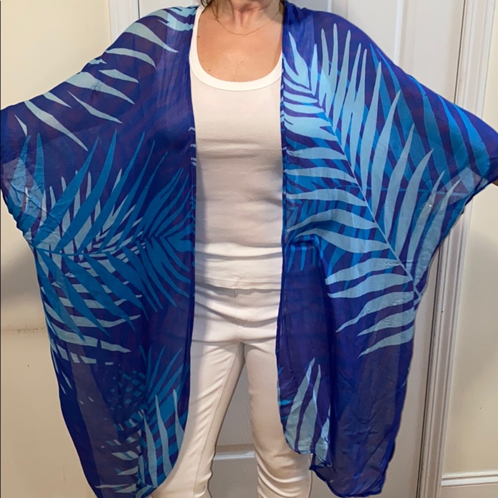 Lulla Collection Blue palm cover up kimono